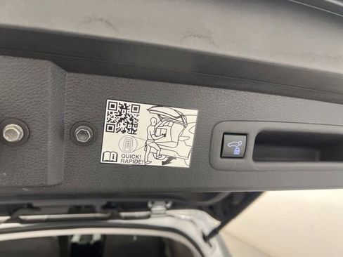 Certified 2023 Toyota Sienna Limited AWD/4WD image 18