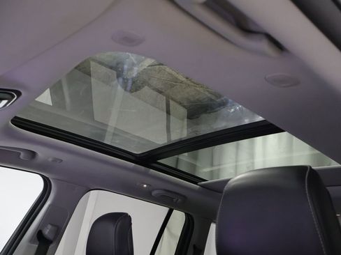 Used 2023 Jeep Grand Cherokee Limited w/ Black Appearance Package image 30