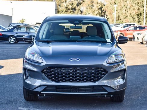 Used 2022 Ford Escape SE w/ Cold Weather Package image 2