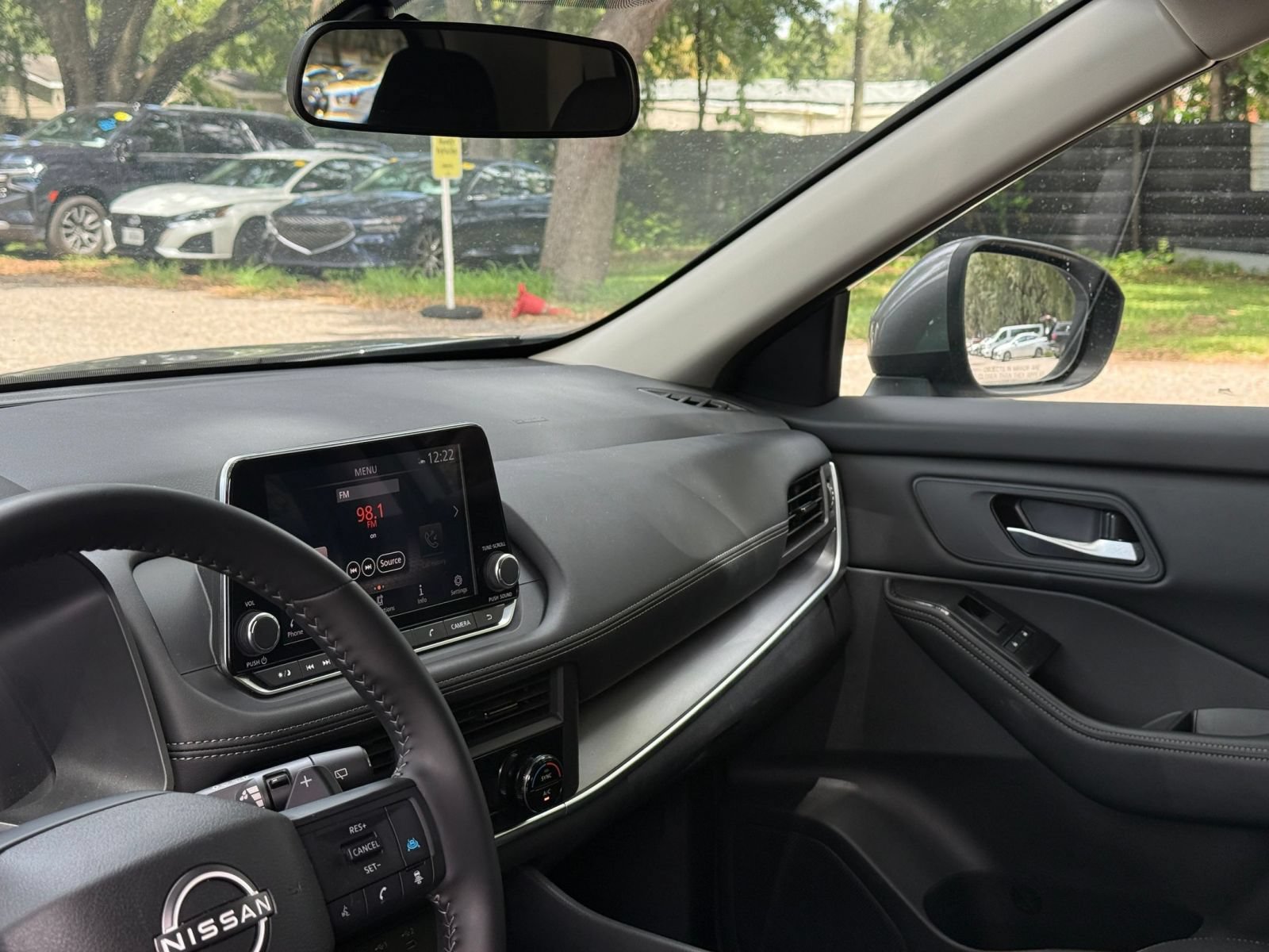 Used 2026 Nissan Rogue SV AWD/4WD image 33