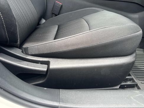Used 2025 Nissan Altima 2.5 SV FWD image 13