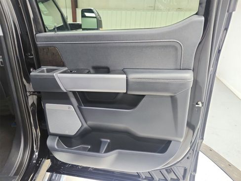 Used 2024 Ford F250 Lariat w/ Chrome Package image 43