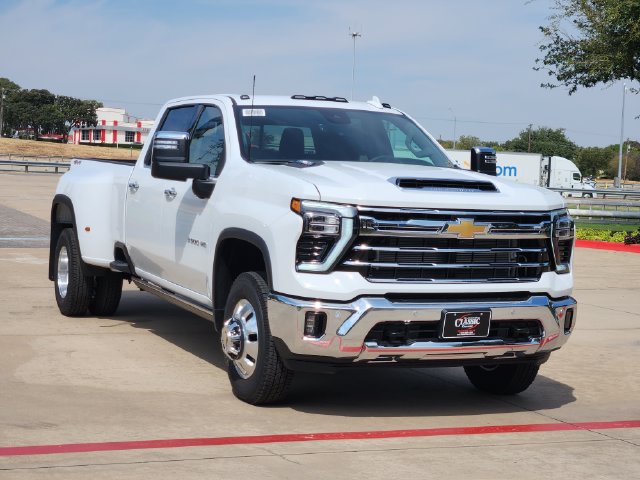 New 2026 Chevrolet Silverado 3500 LTZ w/ LTZ Plus Package AWD/4WD image 2