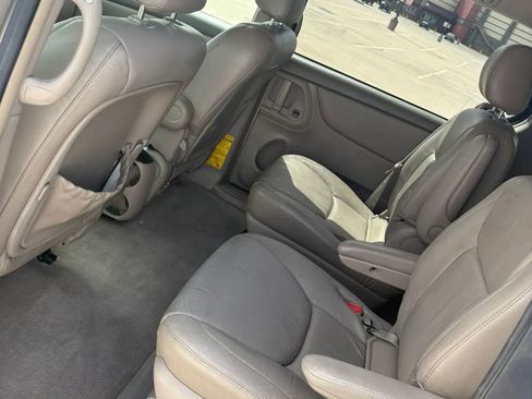 Used 2004 Toyota Sienna LE image 7