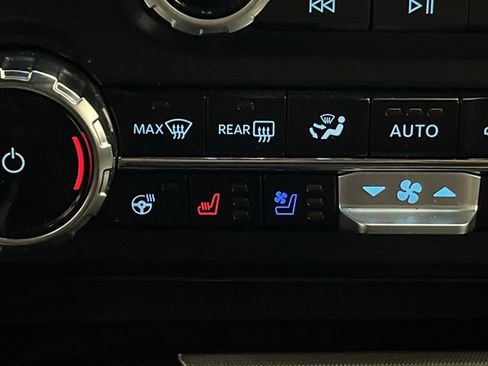 Used 2024 Ford F350 Platinum image 7