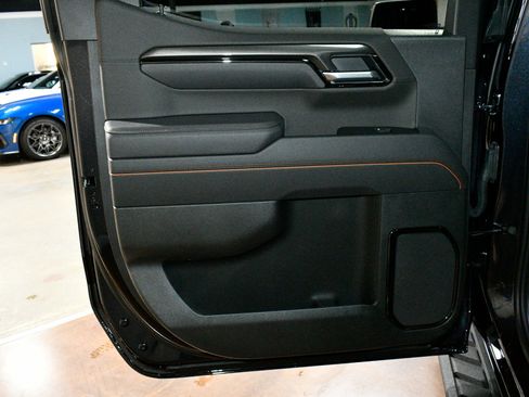 Used 2025 GMC Sierra 1500 AT4 w/ AT4 Premium Package image 43