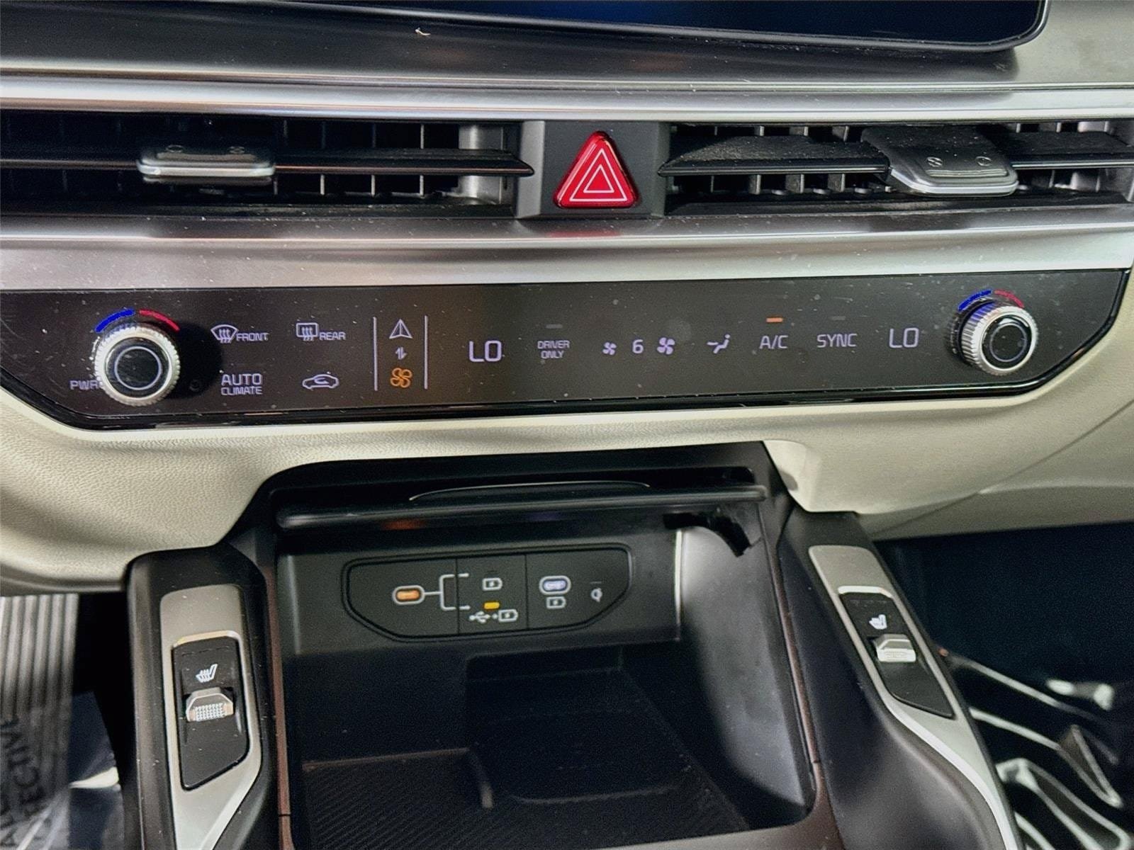 Used 2025 Kia Sorento EX FWD image 18