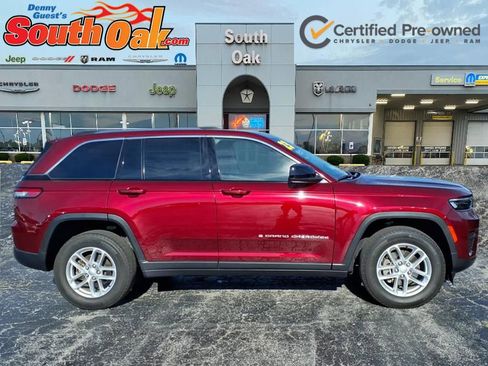 Certified 2023 Jeep Grand Cherokee Laredo w/ Luxury Tech Group I AWD/4WD image 2