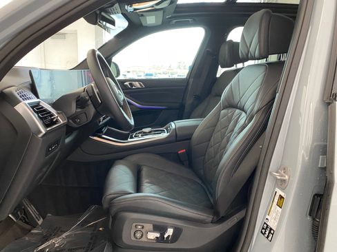 Certified 2025 BMW X5 M60i w/ Climate Comfort Package image 5
