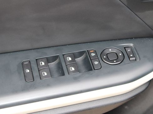 Used 2025 Kia K4 GT-Line w/ GT-Line Premium Package image 21