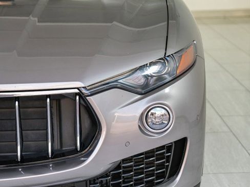 Used 2017 Maserati Levante S image 44