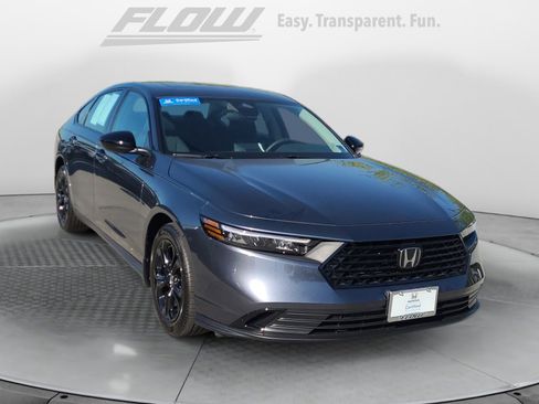 Certified 2025 Honda Accord SE image 1