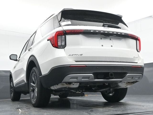Used 2025 Ford Explorer Active w/ Active Comfort Package AWD/4WD image 30