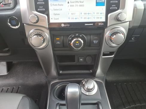 Used 2022 Toyota 4Runner SR5 Premium w/ Moonroof Package AWD/4WD image 27