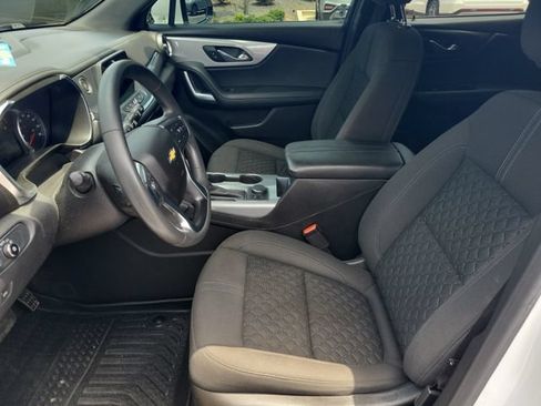 Used 2021 Chevrolet Blazer LT FWD image 17