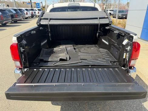 Used 2023 Toyota Tacoma SR5 image 9