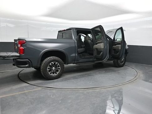 Used 2025 Chevrolet Silverado 1500 ZR2 w/ Technology Package AWD/4WD image 62