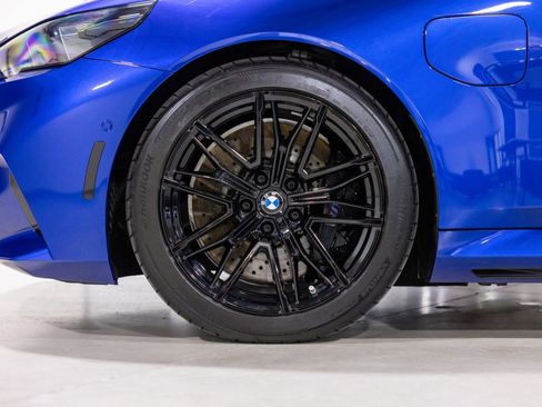 Used 2025 BMW M5 w/ Executive Package image 19