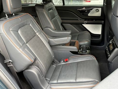 New 2026 Lincoln Aviator Black Label w/ Dynamic Handling Package AWD/4WD image 19