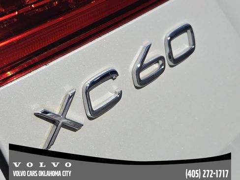 Certified 2023 Volvo XC60 B5 Plus w/ Climate Package image 10