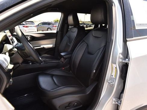 Used 2025 Jeep Compass Limited AWD/4WD image 21