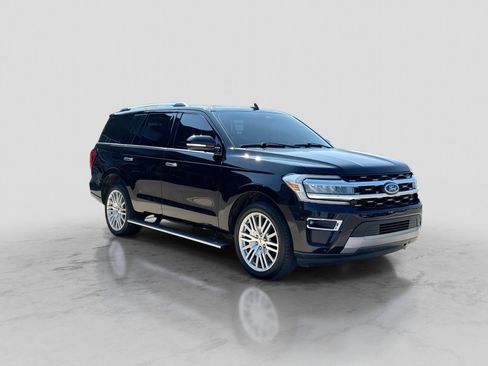 Used 2024 Ford Expedition Limited AWD/4WD image 10