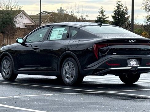 New 2025 Kia K4 LX image 7