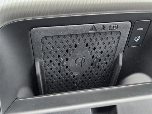 Used 2025 Genesis GV60 Advanced image 16