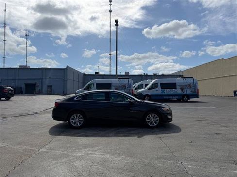 Used 2023 Chevrolet Malibu LT image 9