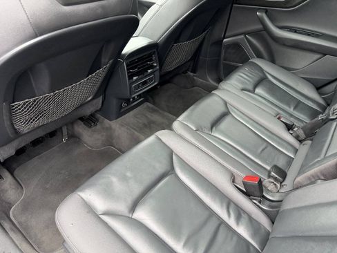 Used 2021 Audi Q7 3.0T Premium Plus AWD/4WD image 24