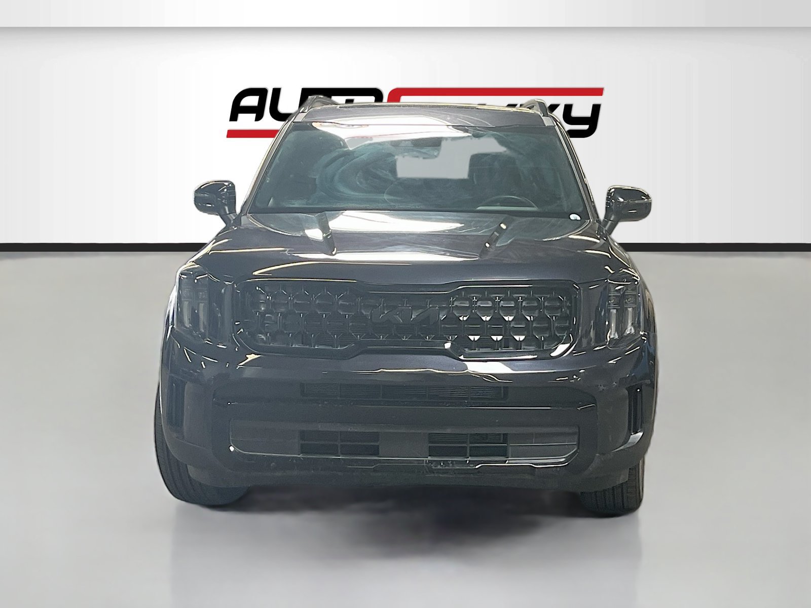 Used 2025 Kia Telluride EX X-Line AWD/4WD image 2