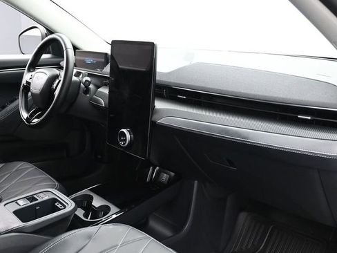 Used 2025 Ford Mustang Mach-E Select image 27