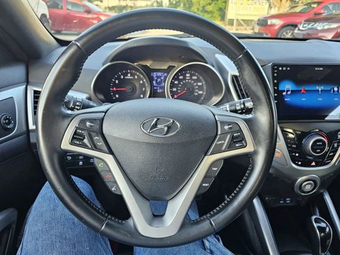 Used 2016 Hyundai Veloster w/ Option Group 03 FWD image 17