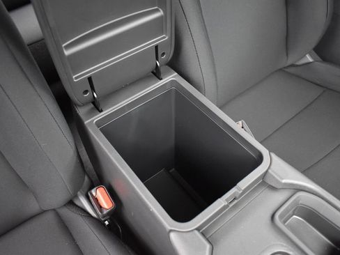 Used 2025 Nissan Sentra S image 22