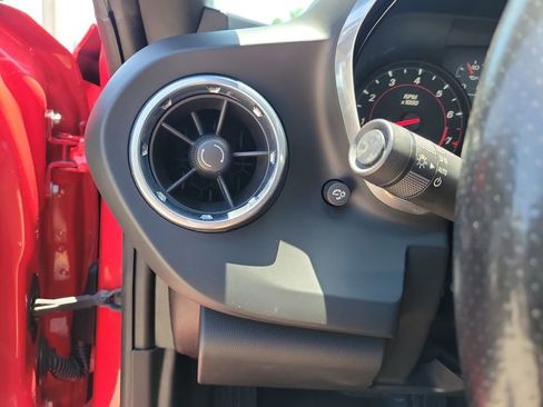 Used 2018 Chevrolet Camaro SS RWD image 17
