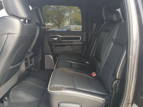 Used 2025 RAM 3500 Laramie image 12