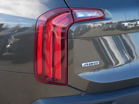 Used 2021 Kia Telluride EX w/ Towing Package image 17