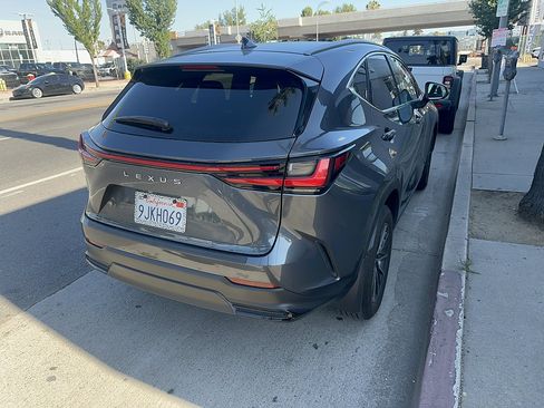 Used 2024 Lexus NX 250 FWD image 3