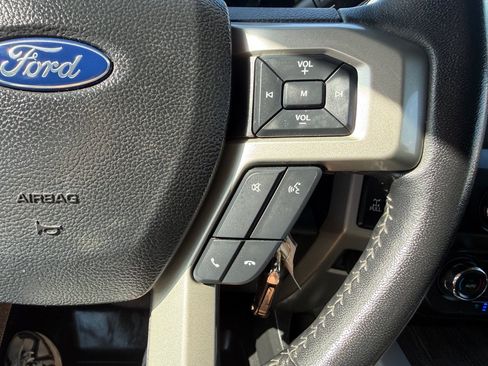 Used 2021 Ford F250 Lariat w/ Lariat Value Package AWD/4WD image 30