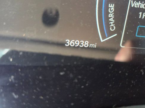 Used 2025 Toyota Camry SE image 27