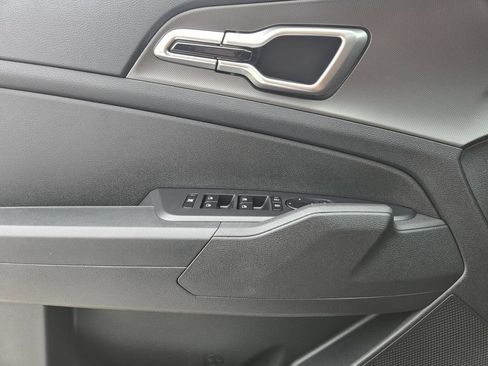 New 2026 Kia Sportage LX w/ LX Convenience Package FWD image 16