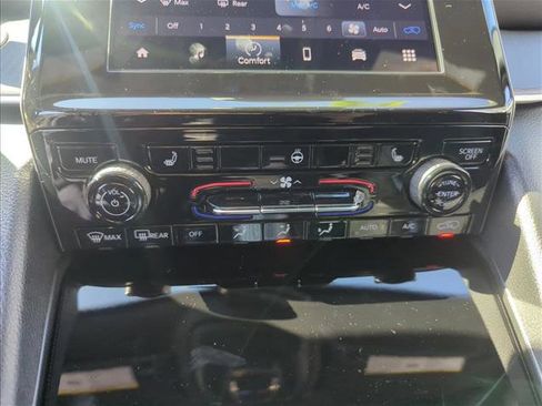 New 2025 Jeep Grand Cherokee Altitude image 14