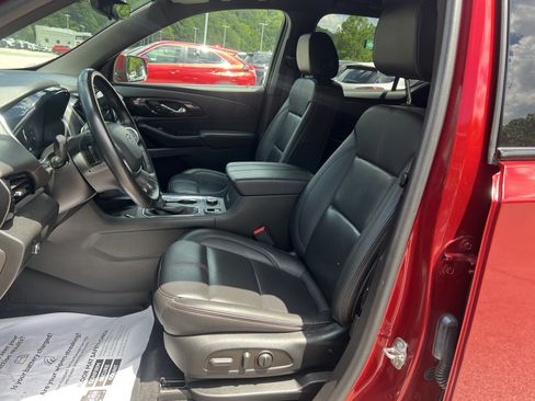 Used 2023 Chevrolet Traverse RS w/ LPO, Floor Liner Package AWD/4WD image 7