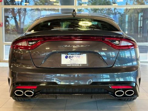 Used 2021 Kia Stinger GT2 image 10