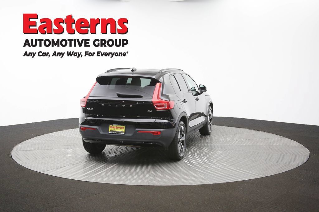 Used 2023 Volvo XC40 B4 Ultimate FWD image 35