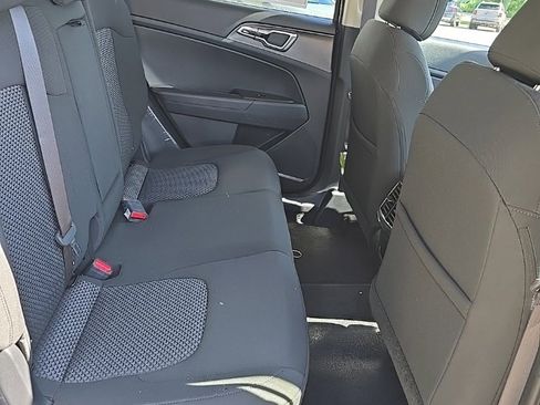New 2025 Kia Sportage LX image 11