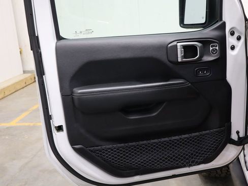 Used 2018 Jeep Wrangler Unlimited Rubicon image 17