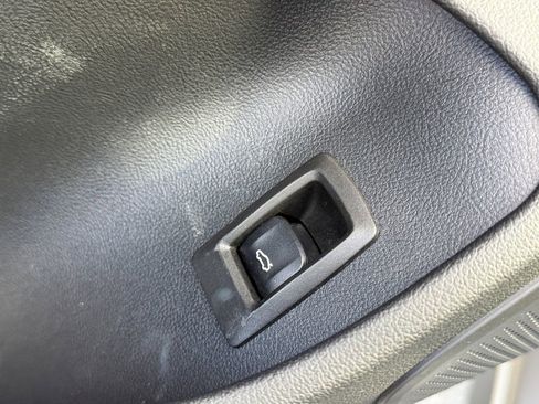 Used 2023 BMW i4 eDrive35 image 11