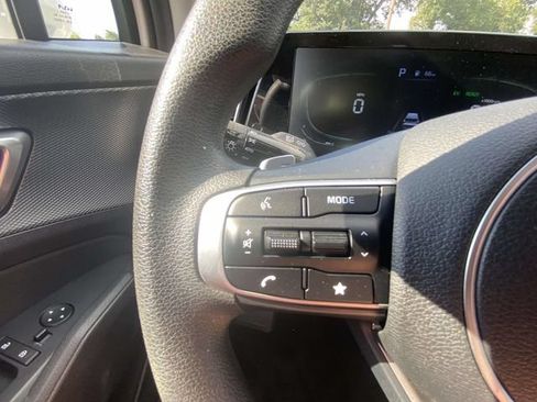 Used 2023 Kia Sportage LX FWD image 21