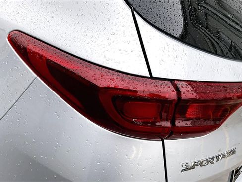 Used 2020 Kia Sportage EX image 54